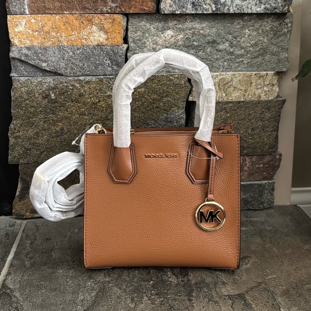 NWT Michael Kors Mercer Medium Messenger Tote Satchel Crossbody